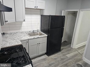 Building Photo - 2918 N Taylor St