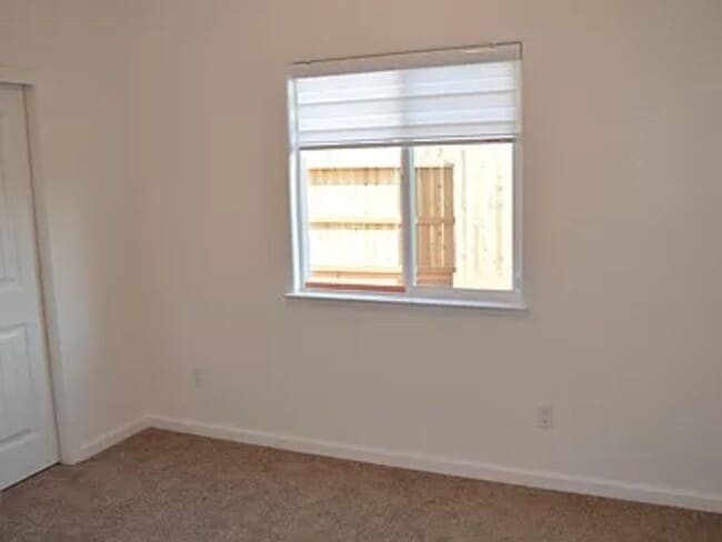 Building Photo - 4450 Lacy Ln