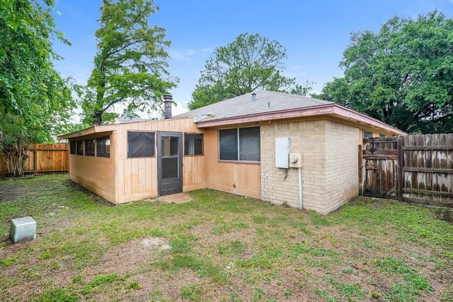 Building Photo - 10579 Twilight Moon Dr
