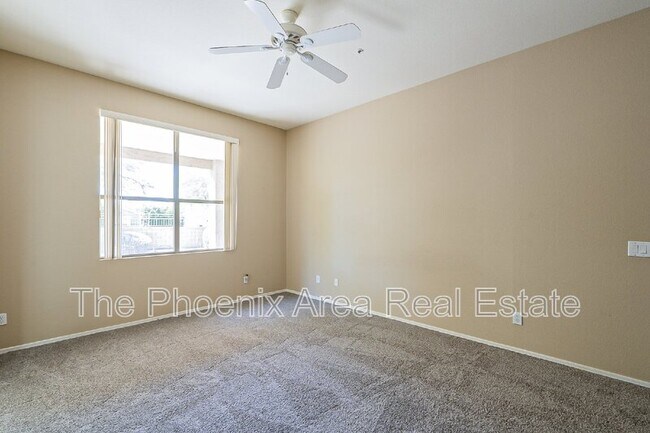 Building Photo - 7237 E Gallego Ln