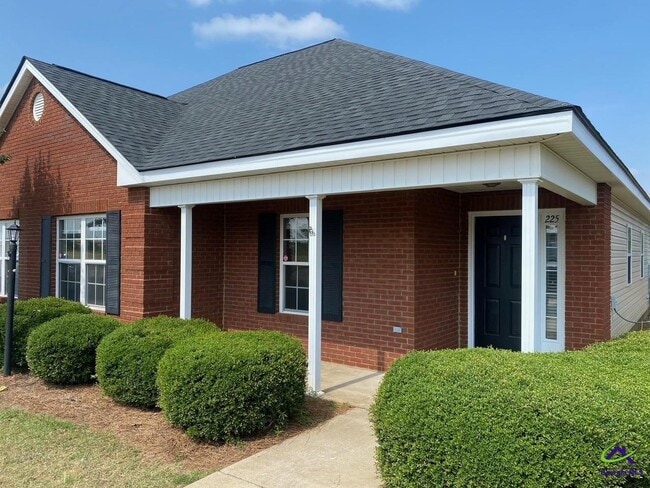 Primary Photo - 225 West Wrasling Way