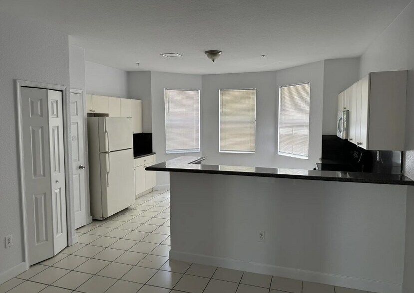 Primary Photo - 3516 Shoma Dr