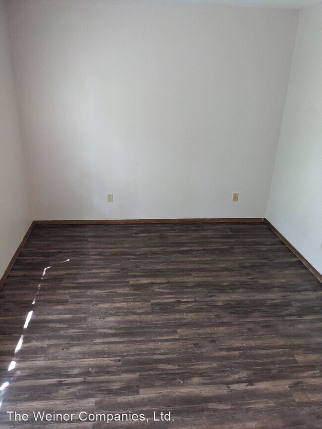 Building Photo - 310 W Washington St