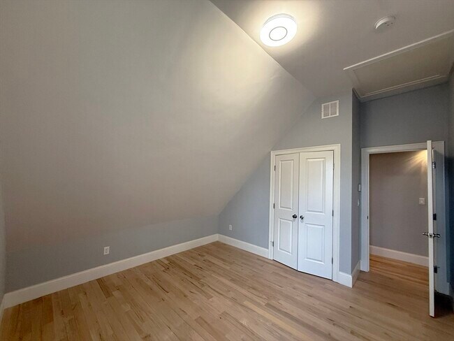 Building Photo - 7 Waumbeck St