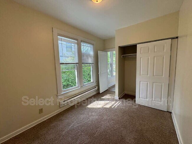 Building Photo - 1132 Rivermet Ave