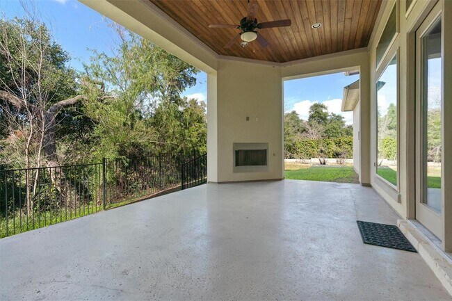 Building Photo - 113 Fair Oaks Dr