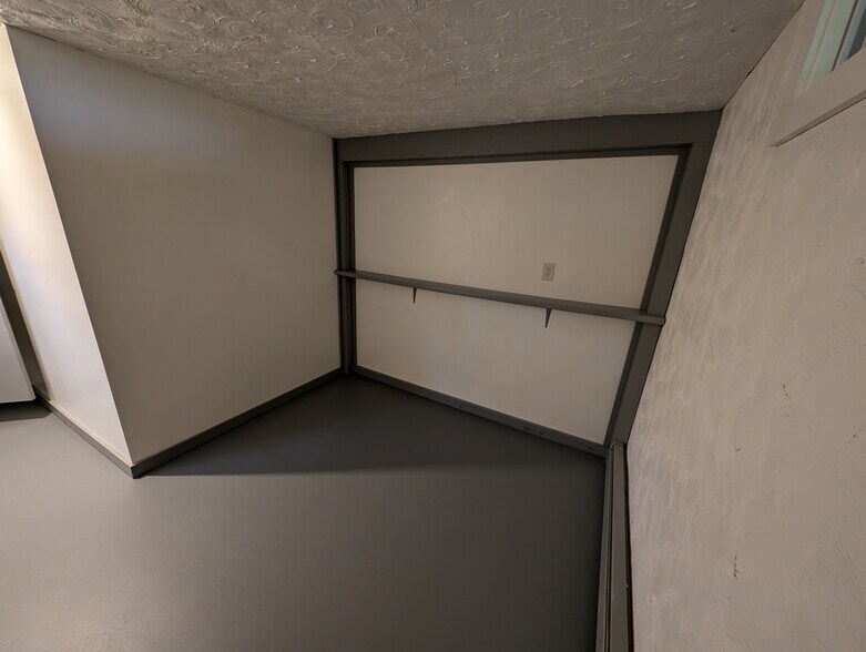 Office - 37 Sangamon Rd