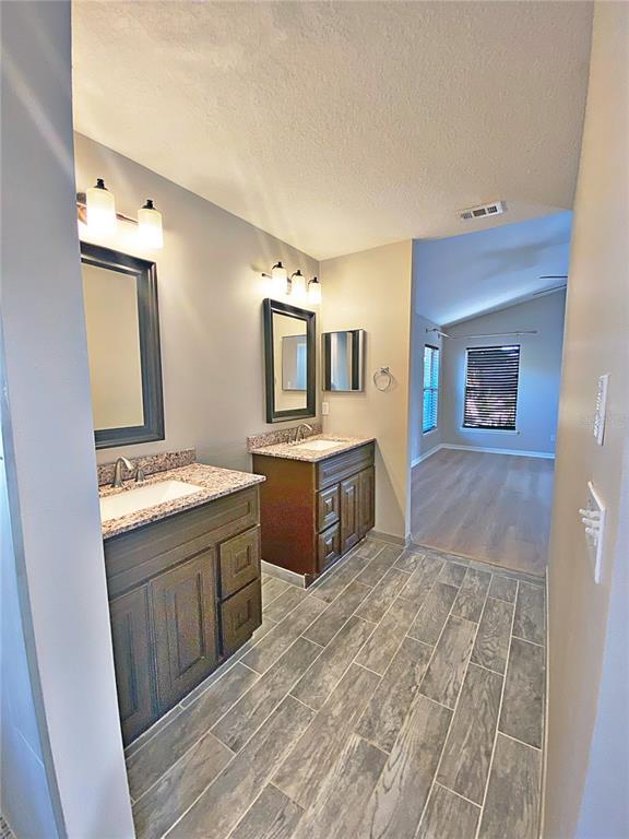 Building Photo - 16834 Rockwell Heights Ln
