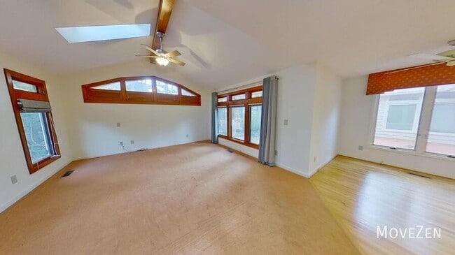 Building Photo - 2323 Ridgefield Dr