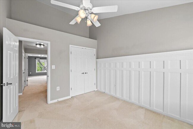 Building Photo - 43134 Shadow Terrace