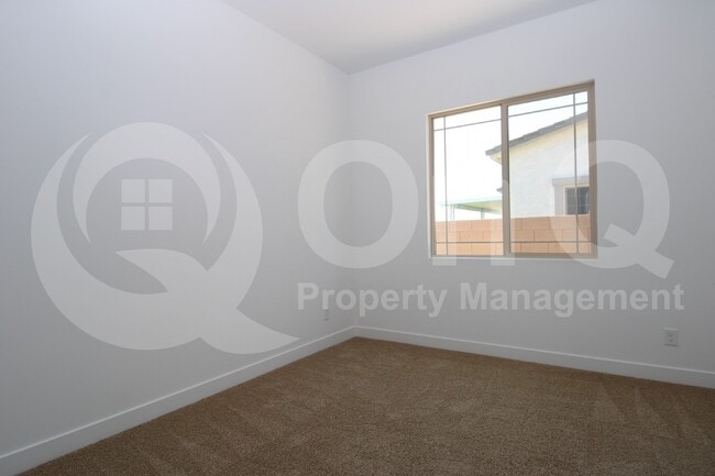 Building Photo - 32095 N 126th Ave