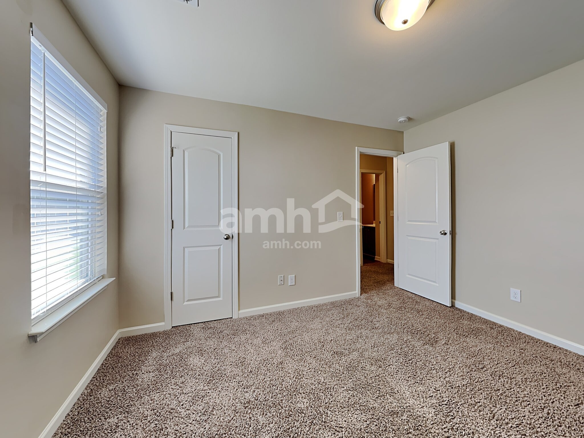 Building Photo - 5963 Odenton Ln