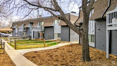 Building Photo - The Vantage Apartments