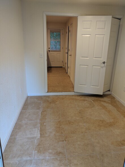 Building Photo - 6001 6th Ave SE