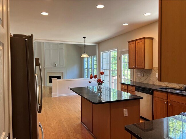 Building Photo - 610 Cricklewood Dr