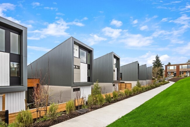 Building Photo - Net Zero Townhome on Bainbridge Island — 3 Bed | 2.25 Bath | 1,813 SqFt at The Trillium