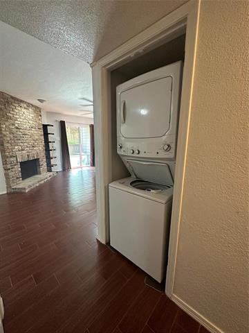 Building Photo - 15221 Berry Trail