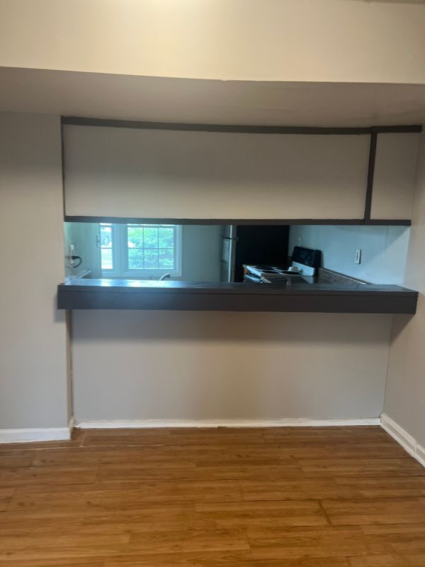 Building Photo - 6067 Regent Manor