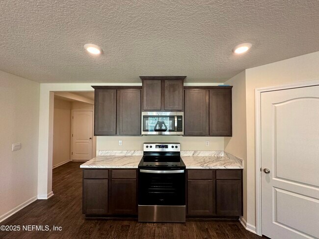 Building Photo - 3330 Lawton Pl