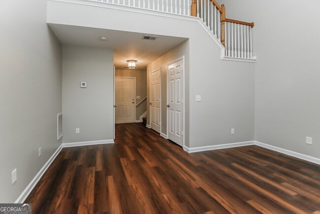 Building Photo - 137 Highland Falls Dr