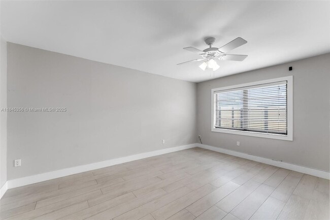 Building Photo - 10830 SW 72nd St