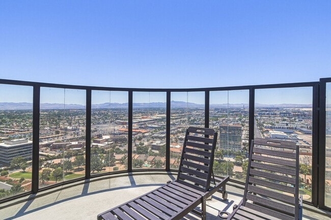 Building Photo - 3111 Bel Air Dr