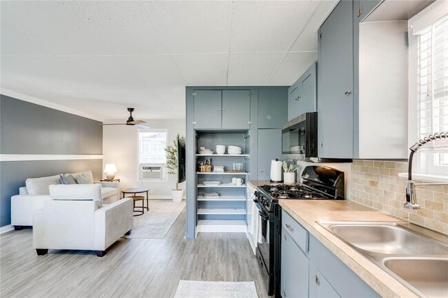 Building Photo - 5000 Lynndale Dr