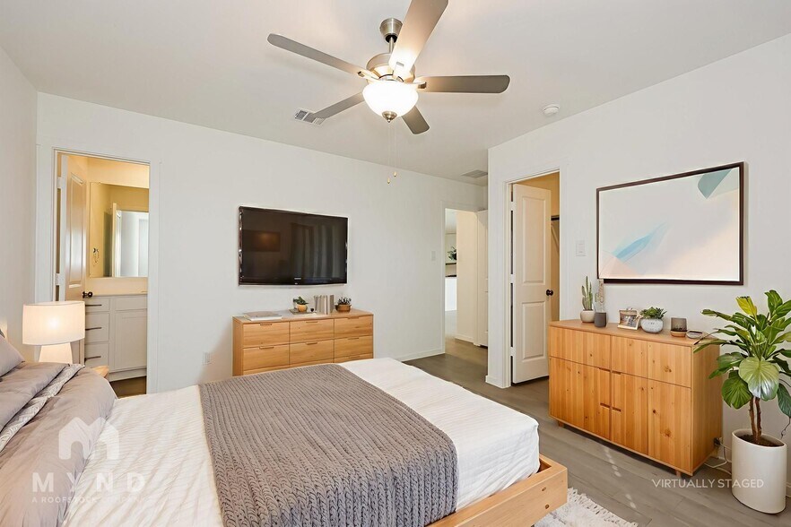 Building Photo - 2765 Mistwood Dr