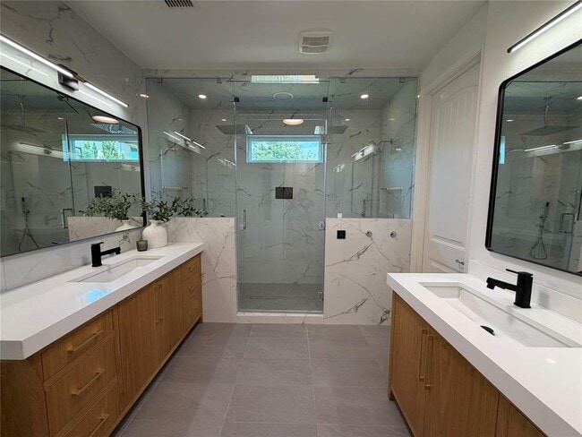 Building Photo - 7801 Aria Loop