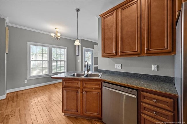 Building Photo - 3825 Barnsdale Dr