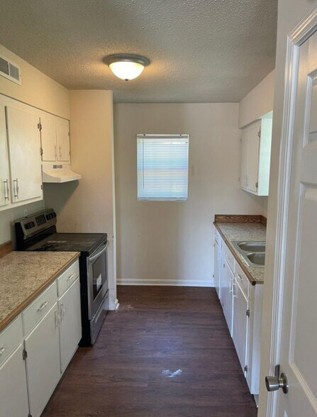 Building Photo - 314 Mingo St