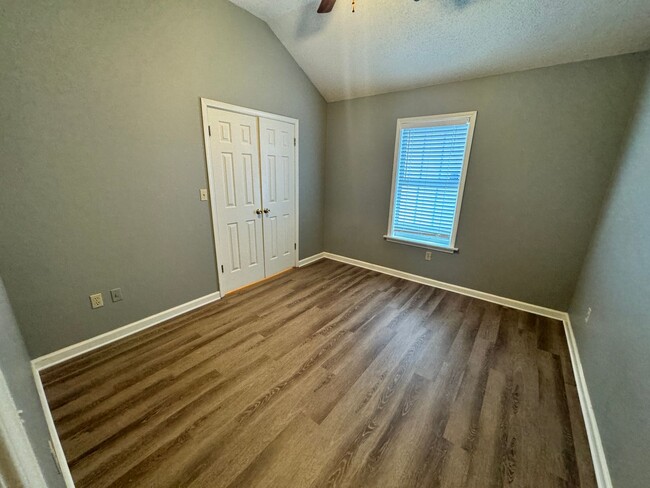 Building Photo - 3BD / 2BA FOR RENT