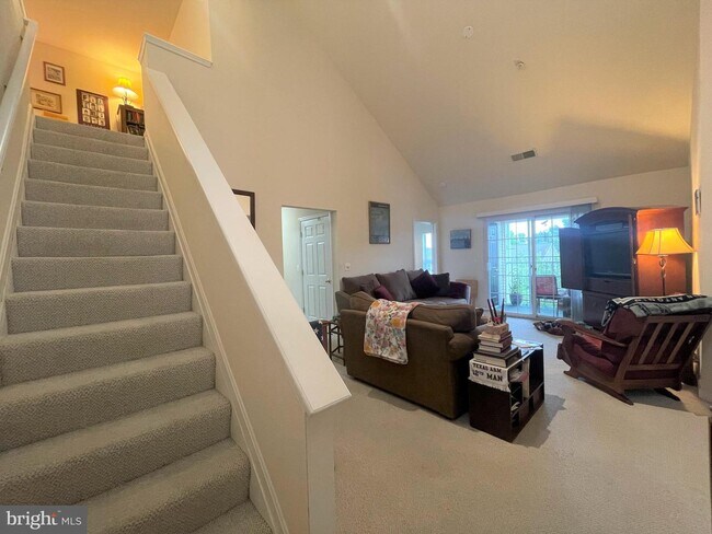 Building Photo - 100 Watkins Pond Blvd