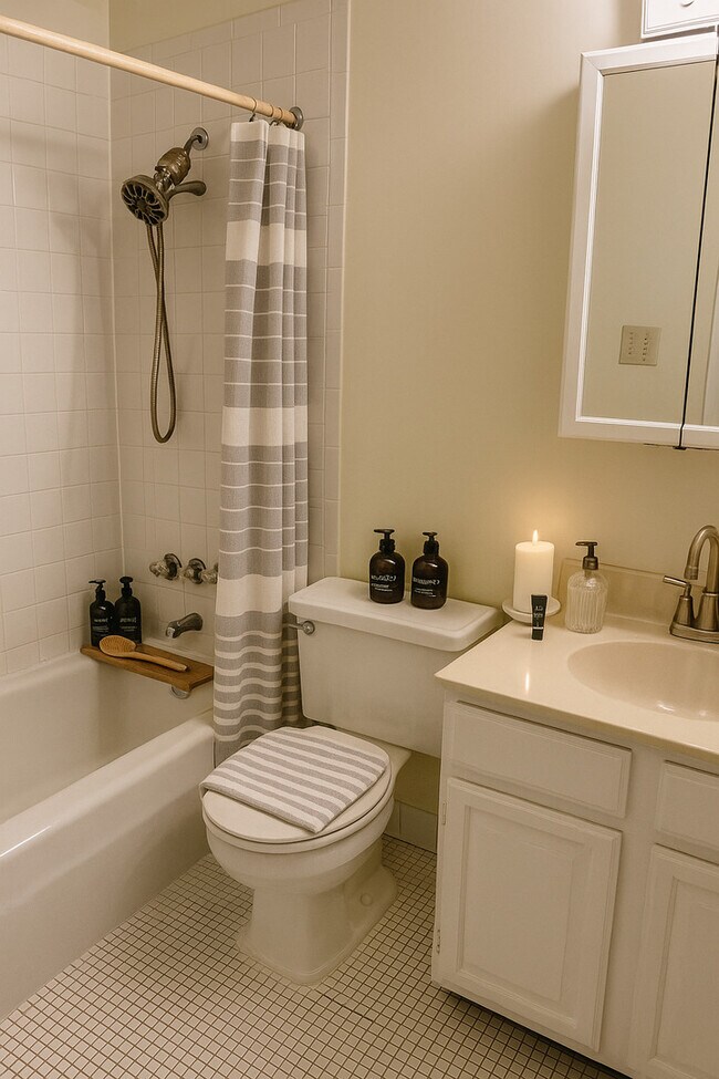 Building Photo - 2407 S Goebbert Rd