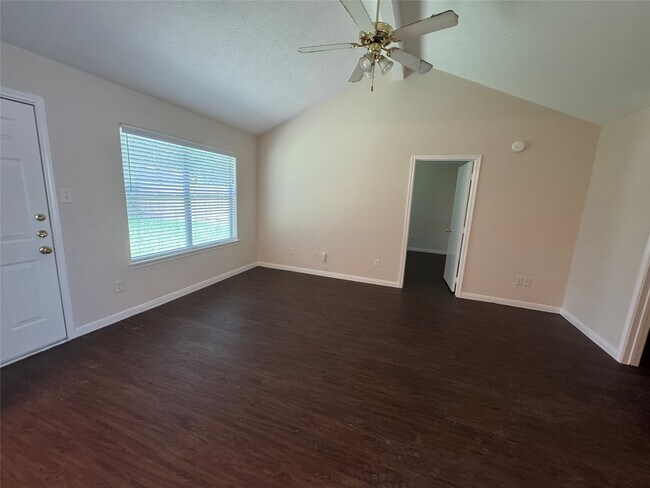 Building Photo - 16310 Long Valley Ct