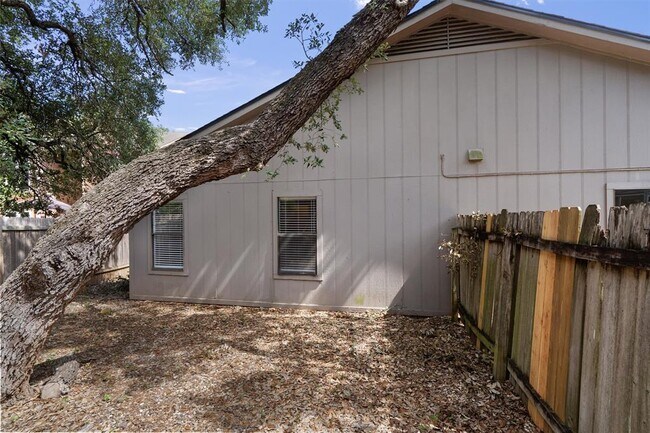 Building Photo - 2602 Alcott Ln