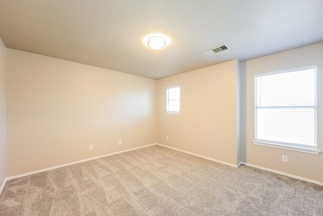 Building Photo - 6206 Kensinger Pass