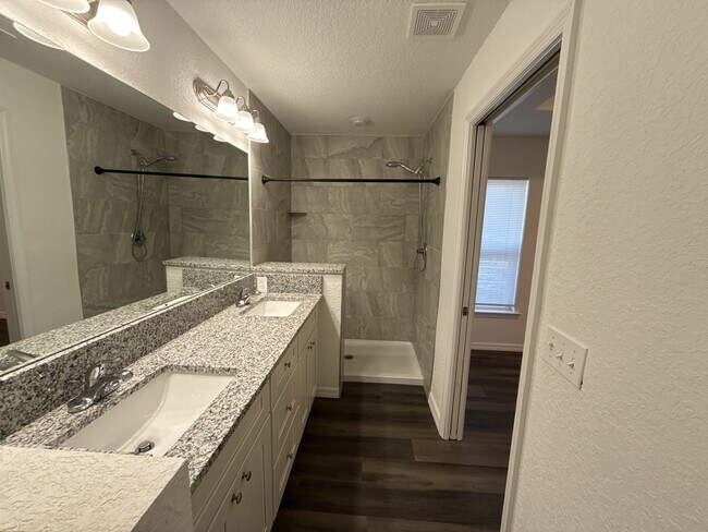 Building Photo - 235 Locust Pass Cir