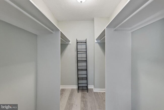 Building Photo - 4515 Willard Ave