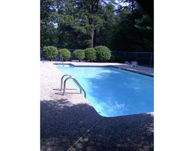 Pool - 118 Parker St