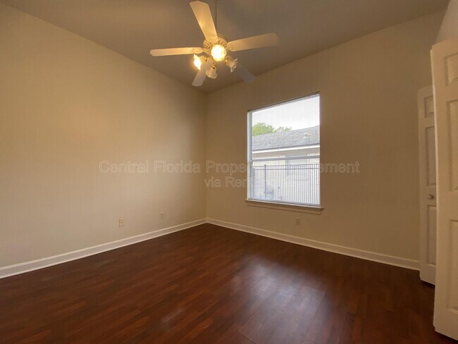 Building Photo - 5614 Craindale Dr