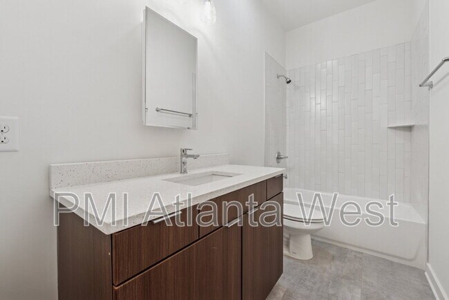 Building Photo - 750 Cascade Pl SW