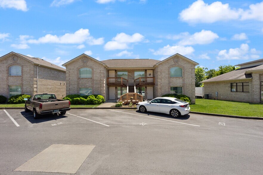 Building Photo - 22 Roks Pl