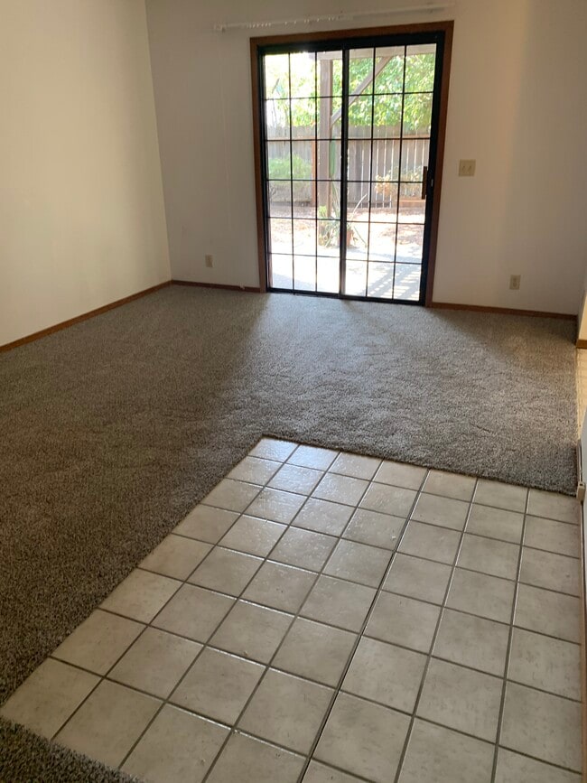 Building Photo - 2242 Calaveras Ave