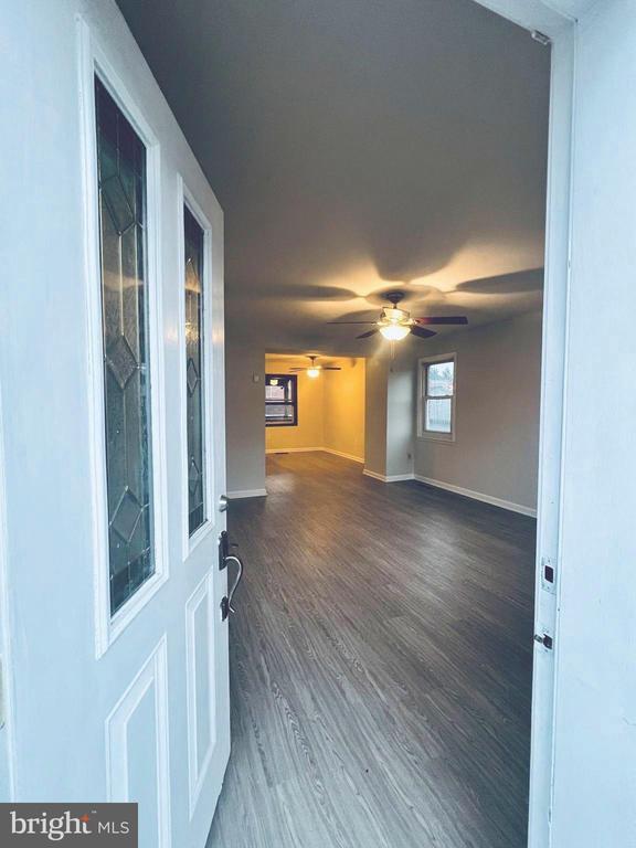 Building Photo - 747 Seawall Rd