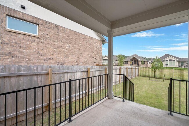 Building Photo - 912 Leaning Oak Ln