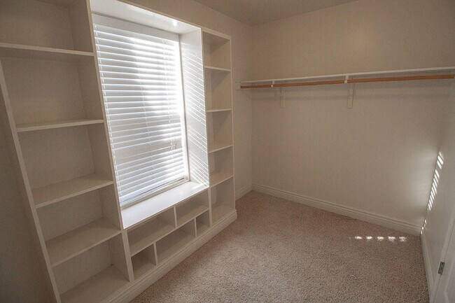 Building Photo - 2405 Marietta Falls Ln