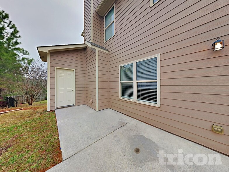 Building Photo - 122 Carriage Lake Dr