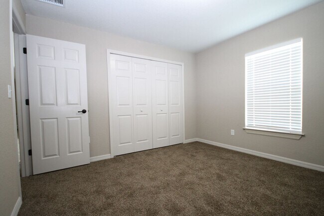 Building Photo - Gorgeous 3 Bedroom, 2 Bathroom Home in Ock...