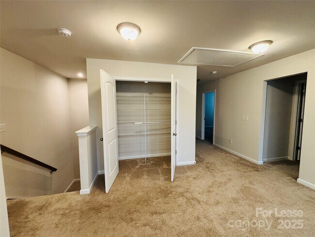 Building Photo - 3147 Cheyney Park Dr